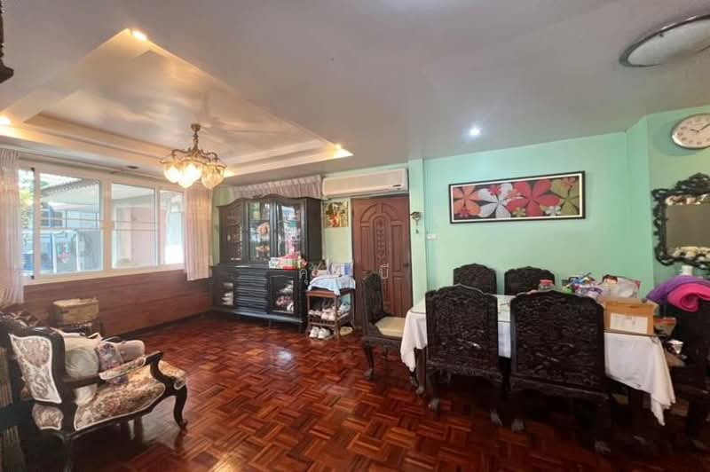 หมู่บ้านอมรพันธ์ 9, Bangkok, เสนานิคม, Chorake Bua, Lat Phrao, Bangkok, 5 Bedrooms, 200 sqm, Single Detached House For Sale, by คุณบี, 500301729 - DDproperty.com