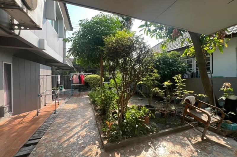 หมู่บ้านอมรพันธ์ 9, Bangkok, เสนานิคม, Chorake Bua, Lat Phrao, Bangkok, 5 Bedrooms, 200 sqm, Single Detached House For Sale, by คุณบี, 500301729 - DDproperty.com