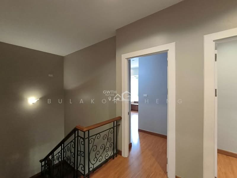 3-bedroom house for rent, in prime area near Benjakitti Park., Bangkok, Khlong Toei, Khlong Toei, Bangkok, 3 Bedrooms, 260 sqm, Single Detached House For Rent, by Bulakorn Heng, 500301749 - DDproperty.com