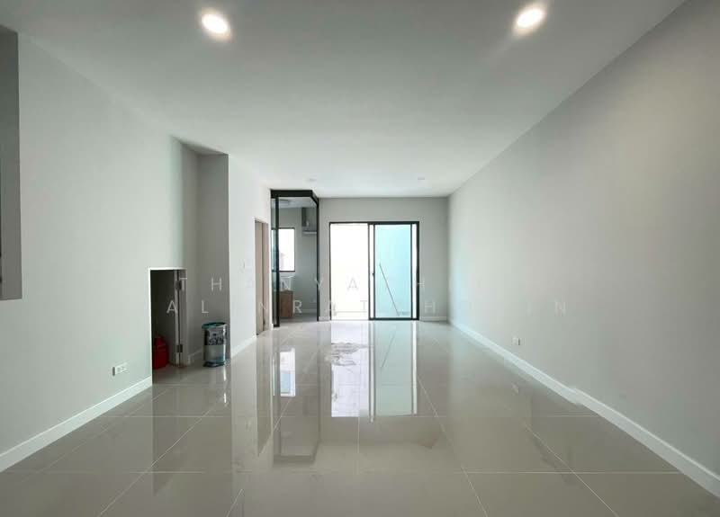 Baan Klang Muang Nawamin 42, Bangkok, Soi Nawamin 42, Nawamin Road, Khlong Kum, Bueng Kum, Bangkok, 3 Bedrooms, 148 sqm, Townhouse For Sale, by Thanyathita Nalinratphokin, 500301772 - DDproperty.com