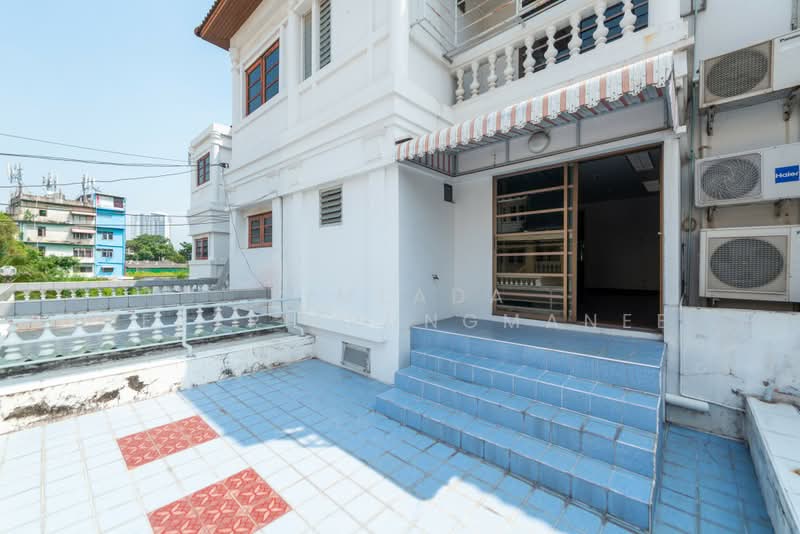 Sri Krung Village Rama 3, Bangkok, Chong Nonsi, Yan Nawa, Bangkok, 5 Bedrooms, 400 sqm, Townhouse For Sale, by Pimlada Lertritrungmanee, 500301784 - DDproperty.com