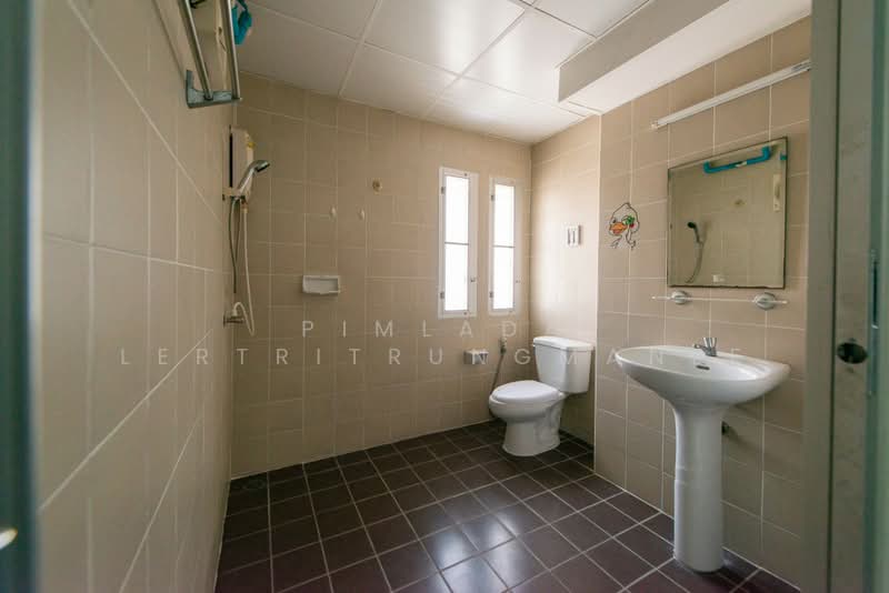 Sri Krung Village Rama 3, Bangkok, Chong Nonsi, Yan Nawa, Bangkok, 5 Bedrooms, 400 sqm, Townhouse For Sale, by Pimlada Lertritrungmanee, 500301784 - DDproperty.com