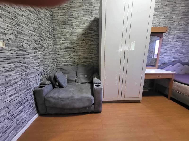 Lumpini Condo Town Romklao-Suvarnabhumi, Bangkok, Rom Klao Road 1, Khlong Sam Prawet, Lat Krabang, Bangkok, Studio, 29 sqm, Condo For Rent, by ไอรินทร์ อัครชัยธนรักษ์, 500301790 - DDproperty.com