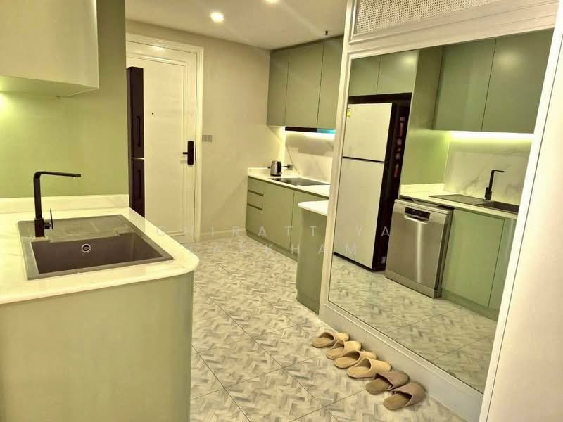 Baan Suanpetch, Bangkok, 18 Soi Sukhumvit 39, Khlong Tan Nua, Watthana, Bangkok, 2 Bedrooms, 135 sqm, Condo For Rent, by Chirattiya Lakkham, 500301842 - DDproperty.com