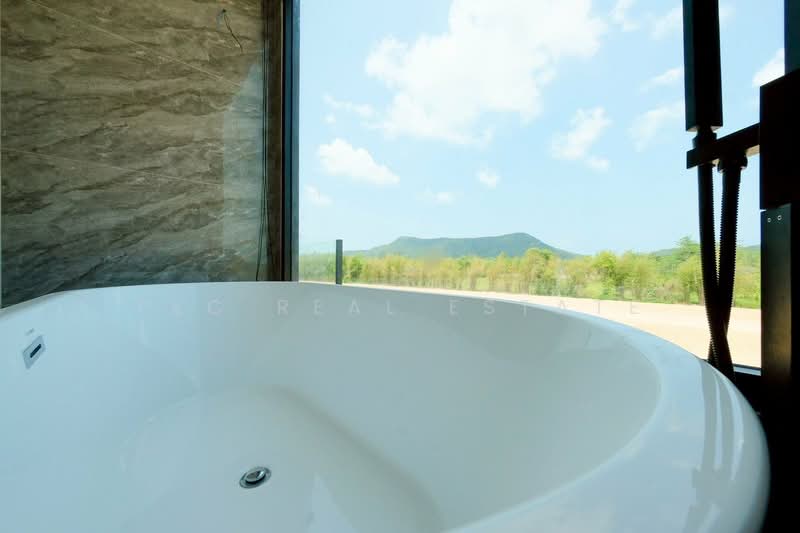 5 Bedroom Pool Villa for Sale Bang Saray Pattaya, Chon Buri (Pattaya), Bang Lamung, Bang Lamung (Pattaya), Chon Buri (Pattaya), 5 Bedrooms, 550 sqm, Villa For Sale, by PLC real estate, 500301861 - DDproperty.com