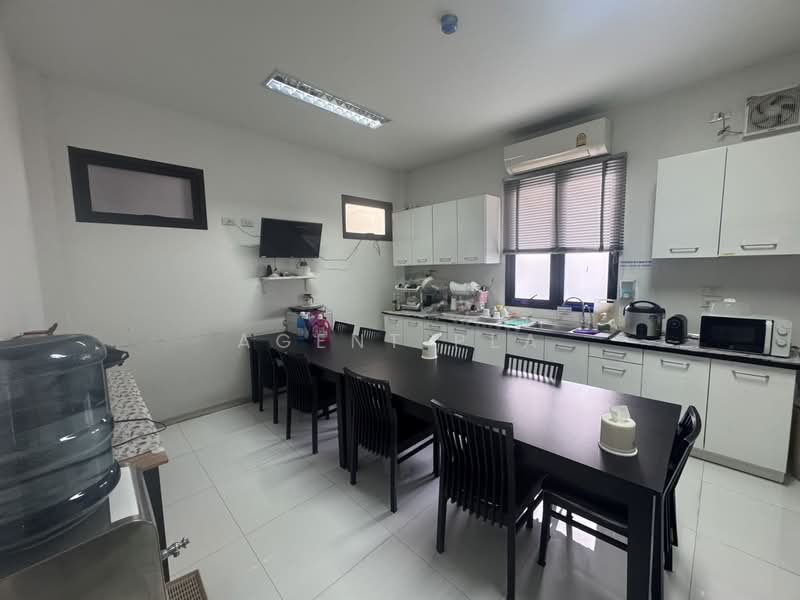 Standalone office space for rent near MRT Sutthisan. (SPSAD3975), Bangkok, Din Daeng, Bangkok, , 597 sqm, Office Space For Rent, by Agent Pla, 500301943 - DDproperty.com