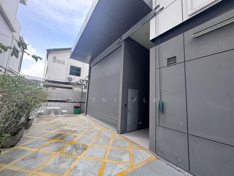 Standalone office space for rent near MRT Sutthisan. (SPSAD3975), Bangkok, Din Daeng, Bangkok, , 597 sqm, Office Space For Rent, by Agent Pla, 500301943 - DDproperty.com