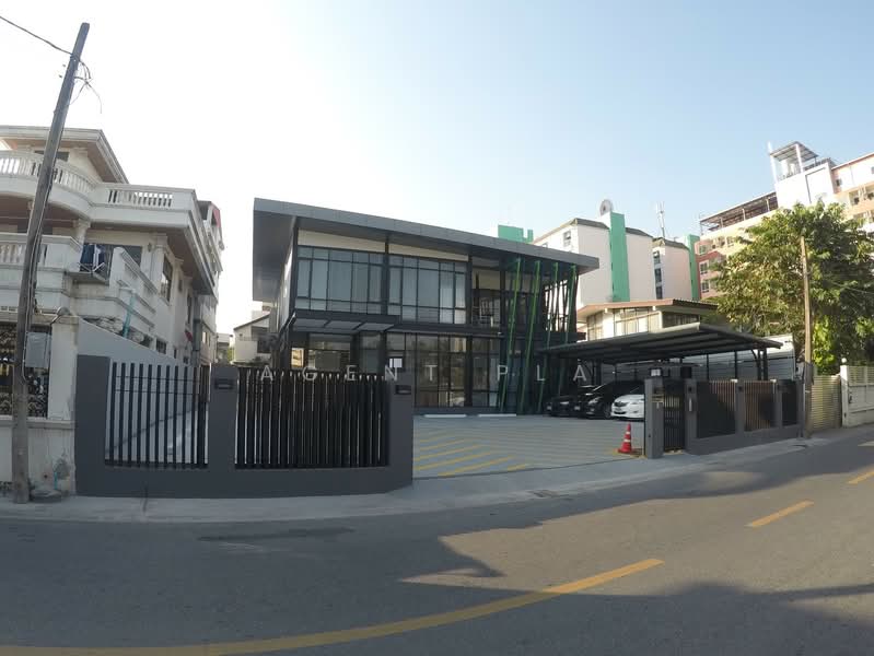 ให้เช่าอาคารสำนักงาน Stand Alone พื้นที่กว้าง ใกล้ MRT สุทธิสาร (SPSAD3975), กรุงเทพ, ดินแดง, กรุงเทพ, 597 ตร.ม., สำนักงาน ให้เช่า, โดย Agent Pla, 500301943 - DDproperty.com