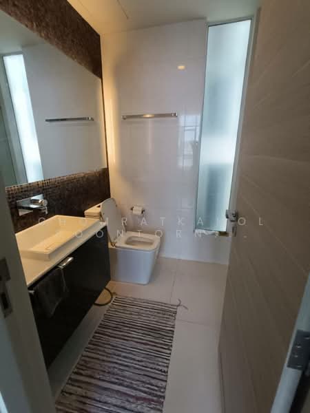 The Room Sathorn, Bangkok, 78 Pan Road, Silom, Bang Rak, Bangkok, 2 Bedrooms, 78 sqm, Condo For Sale, by Chomratkamol Soontorntarawong (Gor), 500301979 - DDproperty.com