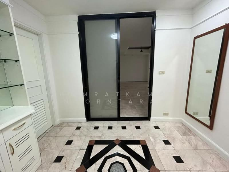 President Park Sukhumvit 24, Bangkok, 99 Sukhumvit 24 Alley, Khlongtoei Nua, Watthana, Bangkok, 3 Bedrooms, 260 sqm, Condo For Sale, by Chomratkamol Soontorntarawong (Gor), 500302004 - DDproperty.com