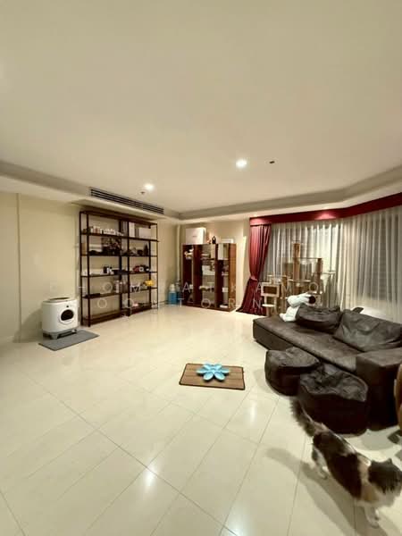 Moon Tower, Bangkok, Soi Sukhumvit 59, Khlong Tan Nua, Watthana, Bangkok, 3 Bedrooms, 371 sqm, Condo For Sale, by Chomratkamol Soontorntarawong (Gor), 500302018 - DDproperty.com