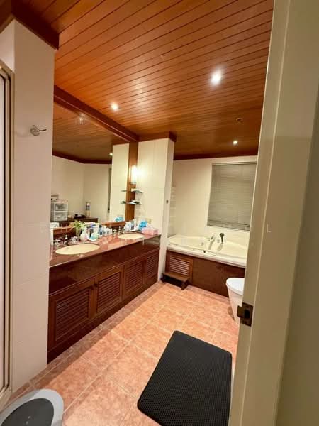 Moon Tower, Bangkok, Soi Sukhumvit 59, Khlong Tan Nua, Watthana, Bangkok, 3 Bedrooms, 371 sqm, Condo For Sale, by Chomratkamol Soontorntarawong (Gor), 500302018 - DDproperty.com