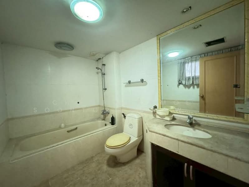 Prestige Towers, Bangkok, 168 Soi Sukhumvit 23, Khlongtoei Nua, Watthana, Bangkok, 4 Bedrooms, 425 sqm, Condo For Sale, by Chomratkamol Soontorntarawong (Gor), 500302021 - DDproperty.com