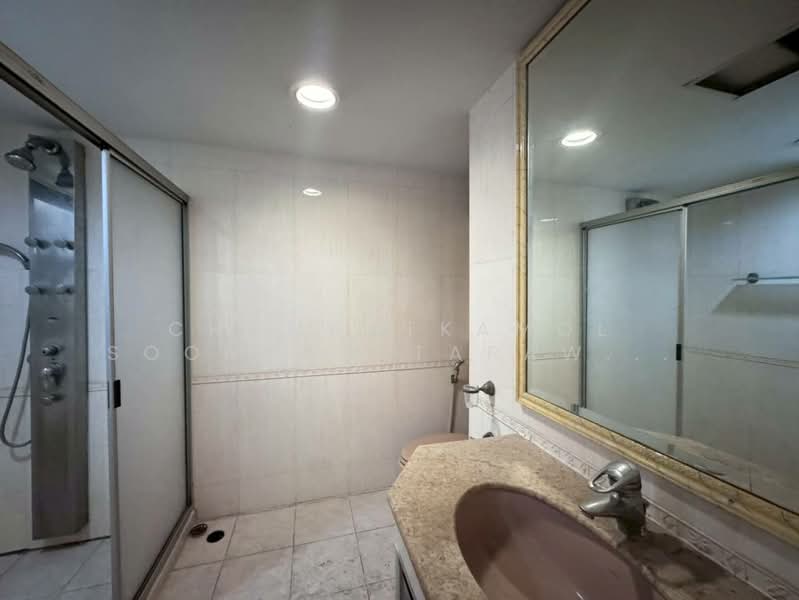 Prestige Towers, Bangkok, 168 Soi Sukhumvit 23, Khlongtoei Nua, Watthana, Bangkok, 4 Bedrooms, 425 sqm, Condo For Sale, by Chomratkamol Soontorntarawong (Gor), 500302021 - DDproperty.com