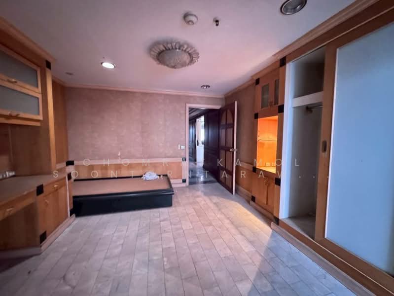 Prestige Towers, Bangkok, 168 Soi Sukhumvit 23, Khlongtoei Nua, Watthana, Bangkok, 4 Bedrooms, 425 sqm, Condo For Sale, by Chomratkamol Soontorntarawong (Gor), 500302021 - DDproperty.com
