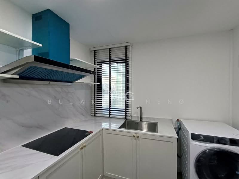 Prestige Towers, Bangkok, 168 Soi Sukhumvit 23, Khlongtoei Nua, Watthana, Bangkok, 3 Bedrooms, 175 sqm, Condo For Rent, by Bulakorn Heng, 500302042 - DDproperty.com