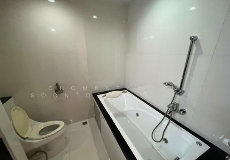 City Lakes Tower, Bangkok, Soi Sukhumvit 16, Khlong Toei, Khlong Toei, Bangkok, 4 Bedrooms, 319 sqm, Condo For Sale, by Chomratkamol Soontorntarawong (Gor), 500302060 - DDproperty.com