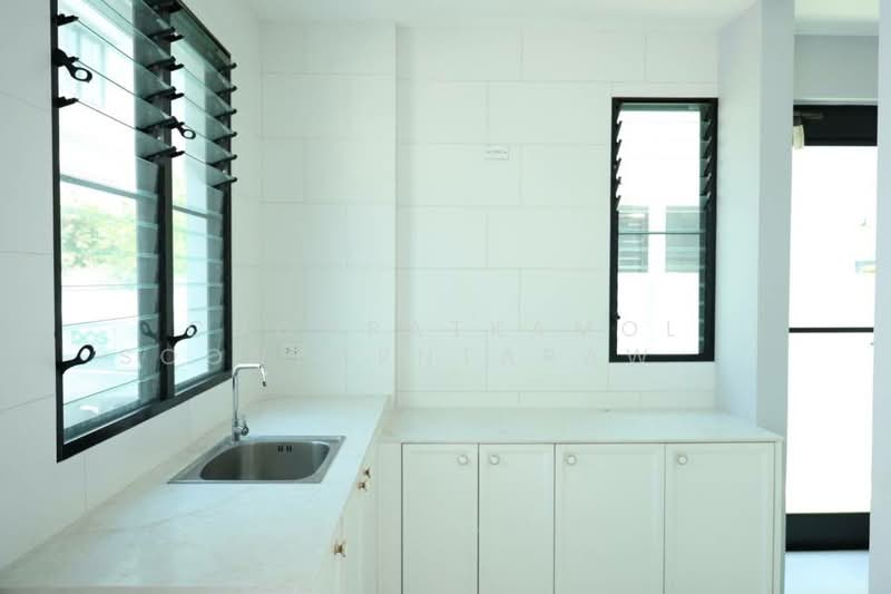Nantawan Rama 9 - New Krungthepkreetha, Bangkok, Saphan Sung, Bangkok, 5 Bedrooms, 449 sqm, Single Detached House For Rent, by Chomratkamol Soontorntarawong (Gor), 500302068 - DDproperty.com