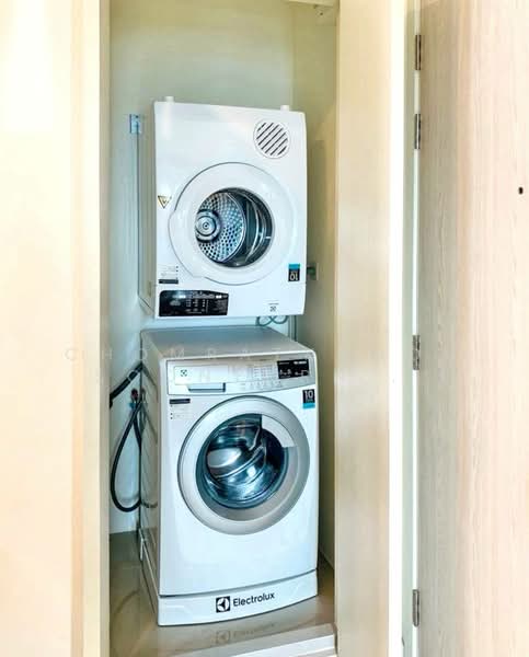 Life Asoke, Bangkok, Asoke-Dindang Road, Bang Kapi, Huai Khwang, Bangkok, 2 Bedrooms, 55 sqm, Condo For Sale, by Chomratkamol Soontorntarawong (Gor), 500302093 - DDproperty.com