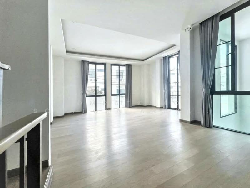 The Master Ekkamai-Sukhonthasawat, Bangkok, Lat Phrao, Bangkok, 3 Bedrooms, 409 sqm, Single Detached House For Rent, by Chomratkamol Soontorntarawong (Gor), 500302097 - DDproperty.com