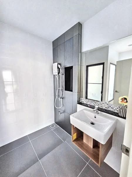 Baan Klang Muang Rama 9-Krungthep Kreetha, Bangkok, Soi Kanchanaphisek 23, Saphan Sung, Bangkok, 4 Bedrooms, 152 sqm, Single Detached House For Rent, by Chomratkamol Soontorntarawong (Gor), 500302147 - DDproperty.com