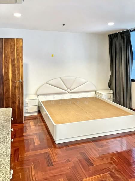 Centre Point Residence Phromphong, Bangkok, Soi Sukhumvit 39, Khlong Tan Nua, Watthana, Bangkok, 3 Bedrooms, 193 sqm, Condo For Sale, by Chomratkamol Soontorntarawong (Gor), 500302164 - DDproperty.com