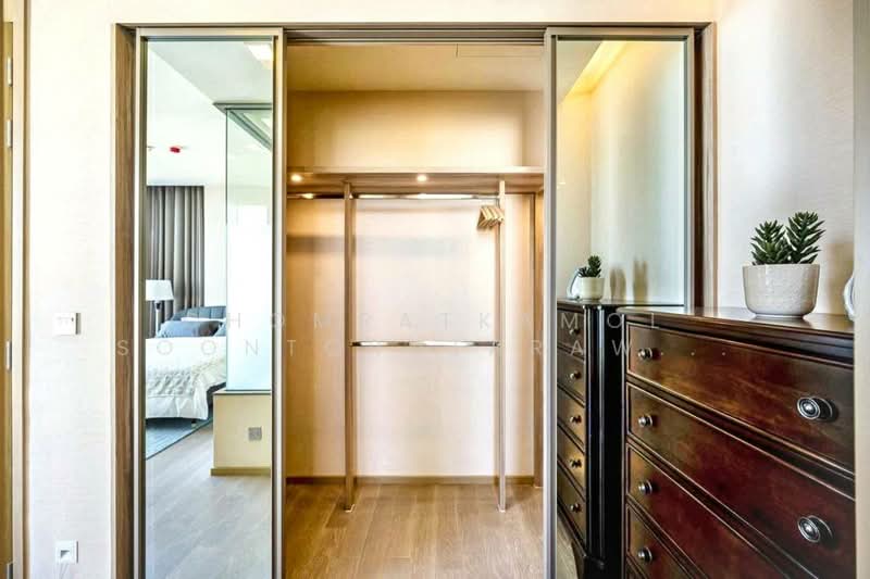 The Esse Asoke, Bangkok, 333 Soi Sukhumvit 21, Sukhumvit Road, Khlongtoei Nua, Watthana, Bangkok, 2 Bedrooms, 76 sqm, Condo For Rent, by Chomratkamol Soontorntarawong (Gor), 500302187 - DDproperty.com