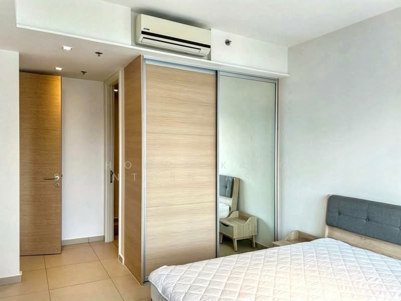 The Lofts Ekkamai, Bangkok, 1415 Sukhumvit Road, Phra Kanong Nua, Watthana, Bangkok, 1 Bedroom, 45 sqm, Condo For Sale, by Chomratkamol Soontorntarawong (Gor), 500302198 - DDproperty.com