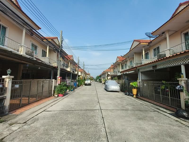 Suriya Place Bangna-KM.5 : สุริยา เพลส บางนา-กม.5, สมุทรปราการ, ถนนบัวนครินทร์, บางแก้ว, บางพลี, สมุทรปราการ, 120 ตร.ม., ทาวน์เฮ้าส์ ขาย, โดย The Best Property  ตู่, 500302202 - DDproperty.com