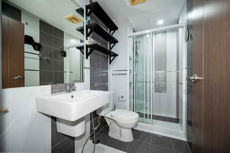 The Base Sukhumvit 77, Bangkok, 289 Sukhumvit 77 Road, Phra Kanong Nua, Watthana, Bangkok, 2 Bedrooms, 57 sqm, Condo For Sale, by Chomratkamol Soontorntarawong (Gor), 500302286 - DDproperty.com