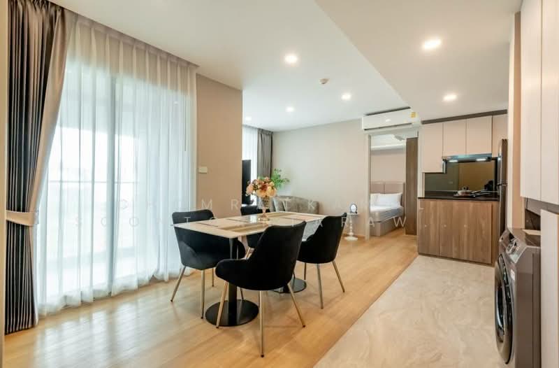 Lloyd Soonvijai-Thonglor, Bangkok, Soi Phetchaburi 47, Phetchaburi Road, Bang Kapi, Huai Khwang, Bangkok, 2 Bedrooms, 54 sqm, Condo For Rent, by Chomratkamol Soontorntarawong (Gor), 500302325 - DDproperty.com