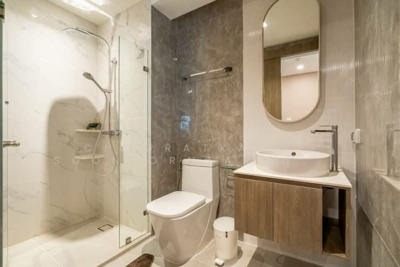 Lloyd Soonvijai-Thonglor, Bangkok, Soi Phetchaburi 47, Phetchaburi Road, Bang Kapi, Huai Khwang, Bangkok, 2 Bedrooms, 54 sqm, Condo For Rent, by Chomratkamol Soontorntarawong (Gor), 500302325 - DDproperty.com