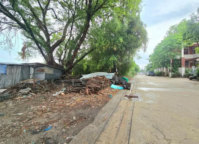 ที่ดินเปล่า 75 ตร.ว. ที่ดินเปล่า ใกล้สถานีตำรวจนครบาลอุดมสุข ซอยรามคำแหง2, กรุงเทพ, ถนนรามคำแหง, ดอกไม้, ประเวศ, กรุงเทพ, 300 ตร.ม., ที่ดิน ขาย, โดย คุณ จีรฐิต ฐานดี (ดี), 500302346 - DDproperty.com