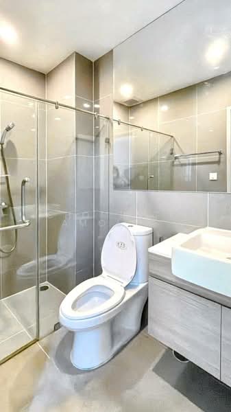 Noble Revolve Ratchada, Bangkok, 38 Ratchadapisek Road, Huai Khwang, Bangkok, 2 Bedrooms, 53 sqm, Condo For Rent, by Chomratkamol Soontorntarawong (Gor), 500302386 - DDproperty.com