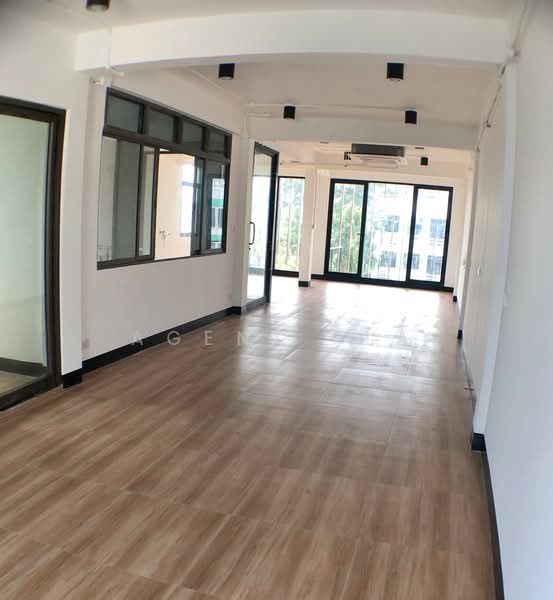 Home office for rent, Sukhumvit Soi 62, near BTS Bang Chak station (SPSAD3976), Bangkok, Bang Chak, Phra Khanong, Bangkok, , 360 sqm, Office Space For Rent, by Agent Pla, 500302416 - DDproperty.com