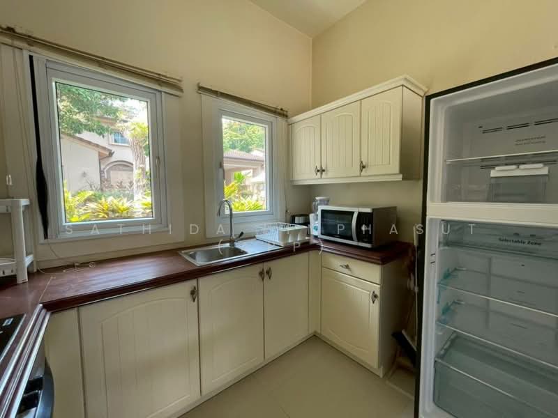 Silk Road Place, Chon Buri (Pattaya), Chaiyapruek 2 Road, Bang Lamung, Bang Lamung (Pattaya), Chon Buri (Pattaya), 3 Bedrooms, 180 sqm, Villa For Rent, by Sathida Limphasut (App), 500302423 - DDproperty.com