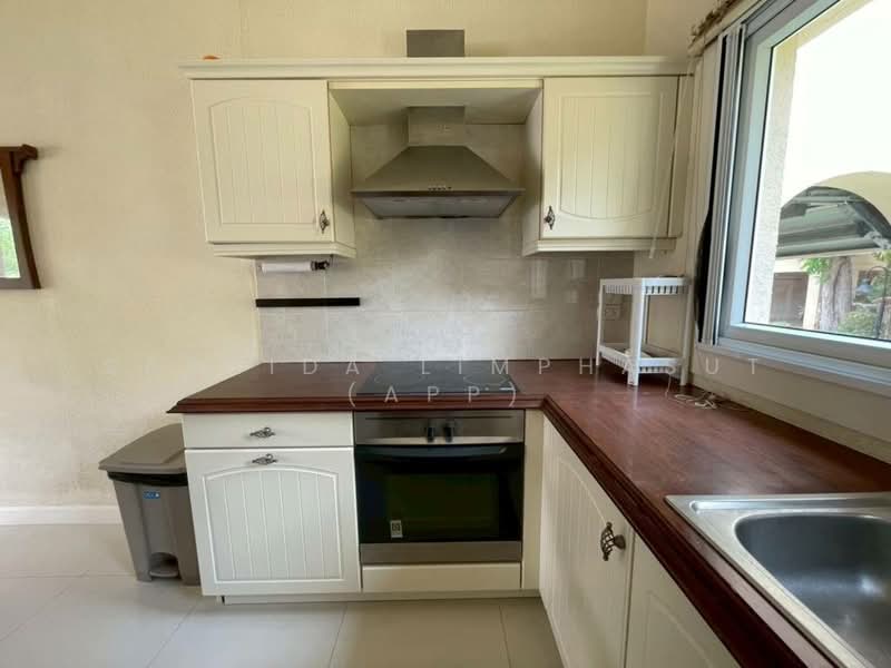 Silk Road Place, Chon Buri (Pattaya), Chaiyapruek 2 Road, Bang Lamung, Bang Lamung (Pattaya), Chon Buri (Pattaya), 3 Bedrooms, 180 sqm, Villa For Rent, by Sathida Limphasut (App), 500302423 - DDproperty.com