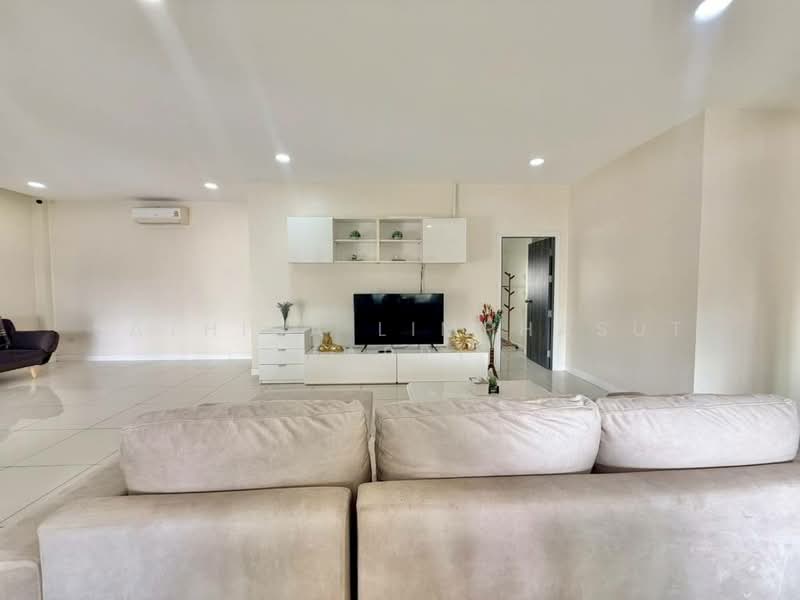 Sp Village 3, Chon Buri (Pattaya), Phonprapanimit Rd, Bang Lamung, Bang Lamung (Pattaya), Chon Buri (Pattaya), 3 Bedrooms, 180 sqm, Single Detached House For Rent, by Sathida Limphasut (App), 500302428 - DDproperty.com