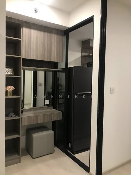 KnightsBridge Phaholyothin Interchange, Bangkok, Phahonyothin Road, Anusaowari, Bang Khen, Bangkok, 1 Bedroom, 30 sqm, Condo For Sale, by Agentbkk, 500302457 - DDproperty.com