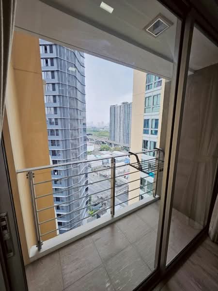 My Resort Bangkok, Bangkok, 1724 Petchaburi Road, Bang Kapi, Huai Khwang, Bangkok, 1 Bedroom, 47 sqm, Condo For Rent, by Sawitree Simmalee, 500302464 - DDproperty.com