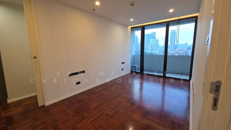 The Royal Navin Tower, Bangkok, Chuea Phloeng Road, Chong Nonsi, Yan Nawa, Bangkok, 1 Bedroom, 90 sqm, Condo For Sale, by Kanthayavee Chaicharoenseree, 500302533 - DDproperty.com