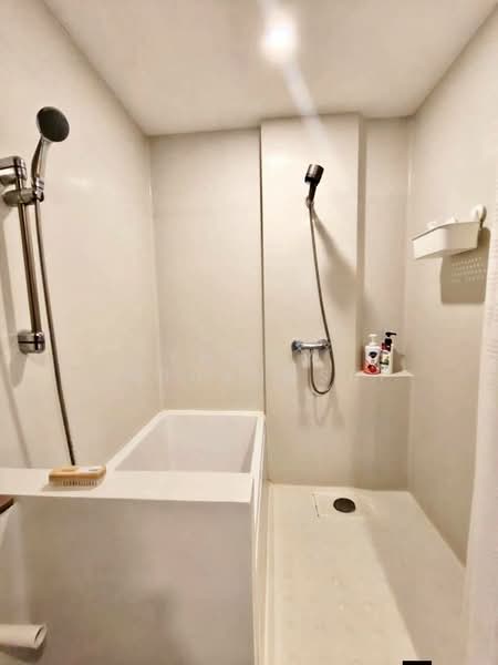 Blossom Condo @ Sathorn-Charoenrat : บลอสซั่ม คอนโด สาทร-เจริญราษฎร์, กรุงเทพ, ถนนเจริญราษฎร์, ทุ่งวัดดอน, สาทร, กรุงเทพ, 62 ตร.ม., คอนโด ให้เช่า, โดย Phoom Imruangsri, 500302568 - DDproperty.com