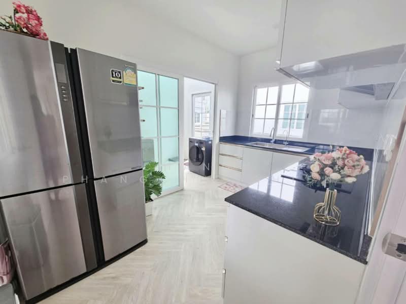 Golden Neo Sukhumvit-Lasalle, Samut Prakan, Samrong Nua, Muang Samut Prakarn, Samut Prakan, 4 Bedrooms, 181 sqm, Single Detached House For Rent, by Chanon Phangchienghien, 500302673 - DDproperty.com