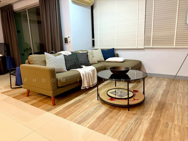 The Clover Thonglor Residence, Bangkok, Soi Sukhumvit 55, Khlong Tan Nua, Watthana, Bangkok, 3 Bedrooms, 115 sqm, Condo For Rent, by Phoom Imruangsri, 500302675 - DDproperty.com