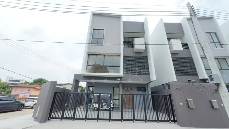 Feel Town Lat Phrao 101, Bangkok, ลาดพร้าว, Khlong Chaokhun Sing, Wang Thonglang, Bangkok, 4 Bedrooms, 270 sqm, Single Detached House For Sale, by ธนณัฎฐ์ ศตายุสกุลวงศ์, 500302811 - DDproperty.com