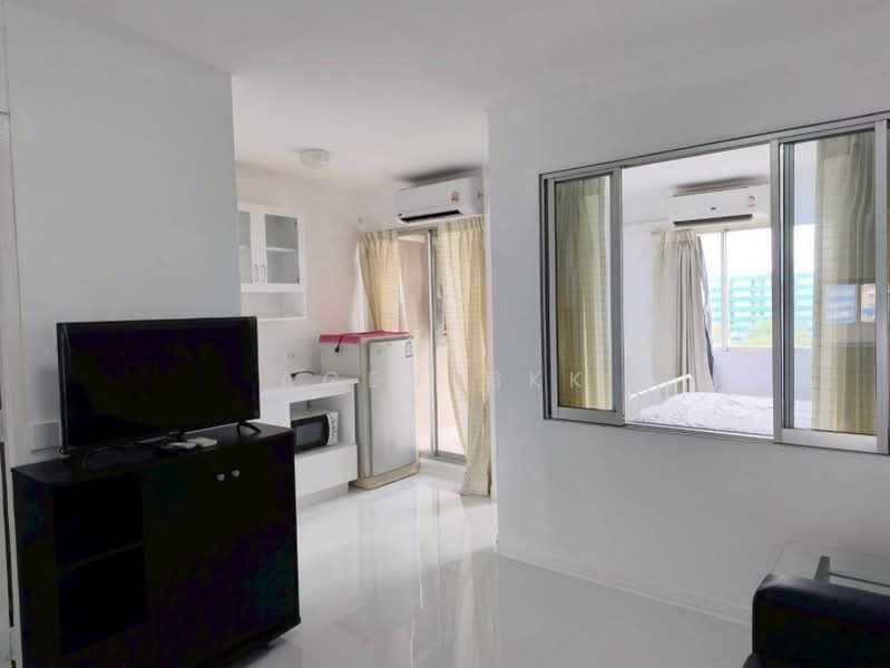 Lumpini Condo Town Bodindecha Ramkhamhaeng, Bangkok, Soi Ramkhamhaeng 43/1, Phlapphla, Wang Thonglang, Bangkok, 1 Bedroom, 28 sqm, Condo For Rent, by Agentbkk, 500302861 - DDproperty.com