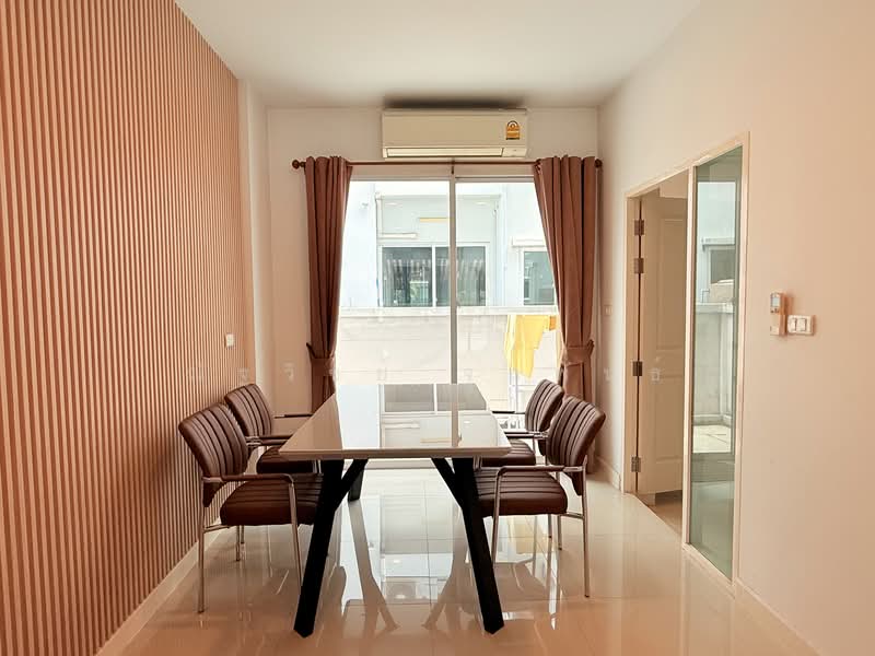 Baan Klang Muang S-Sense Onnuch-Wongwan, Bangkok, Lat Krabang Road, Lat Krabang, Lat Krabang, Bangkok, 3 Bedrooms, 167 sqm, Townhouse For Rent, by ณัฐวิชย์ จุลพันธ์, 500302863 - DDproperty.com