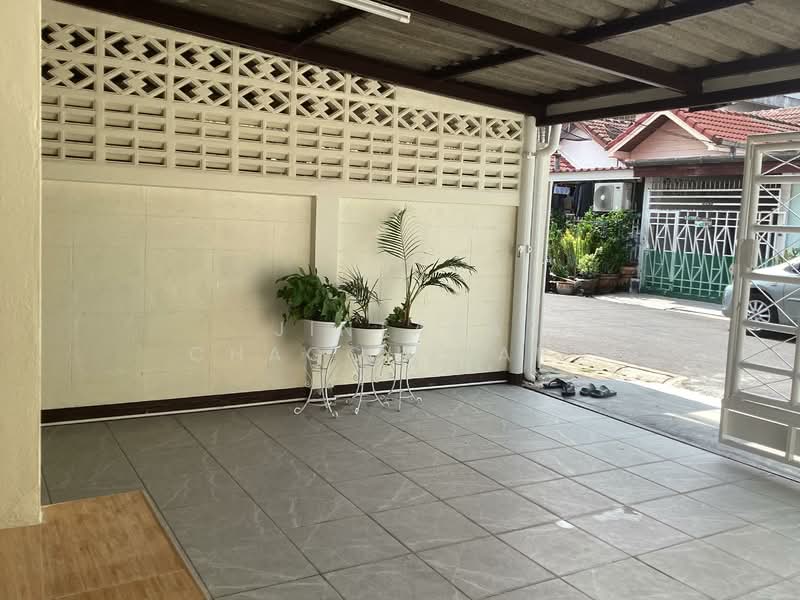 ทาวน์เฮ้าส์ รีโนเวท สวย คุ้ม พร้อมอยู่ นวมินทร์ 74, Bangkok, นวมินทร์, Khan Na Yao, Bangkok, 2 Bedrooms, 64 sqm, Townhouse For Sale, by Jintara Chaochalard, 500302921 - DDproperty.com