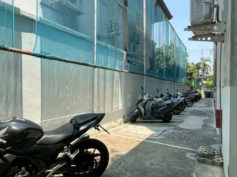 ให้เช่า ห้องพัก Studio บรรยากาศดี ใจกลางเมืองเอก ใกล้ ม.รังสิต พร้อมเข้าอยู่, ปทุมธานี, หลักหก, เมืองปทุมธานี, ปทุมธานี, 22 ตร.ม., บ้านเดี่ยว ให้เช่า, โดย Thitirat Puapaiboon, 500302928 - DDproperty.com
