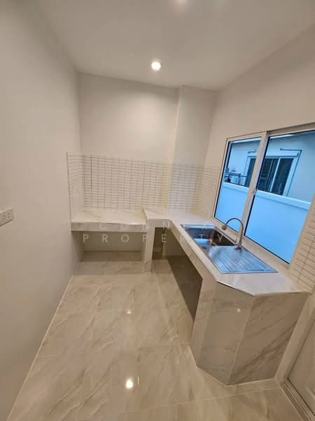 Perfect Place Manirin Lake & Park Ratchapruek – Tiwanon, Pathum Thani, Saphan Nonthaburi-Bang Bua Thong Road (Road 345), Bang Khu Wat, Muang Pathum Thani, Pathum Thani, 4 Bedrooms, 220 sqm, Single Detached House For Sale, by Connex Property, 500302986 - DDproperty.com